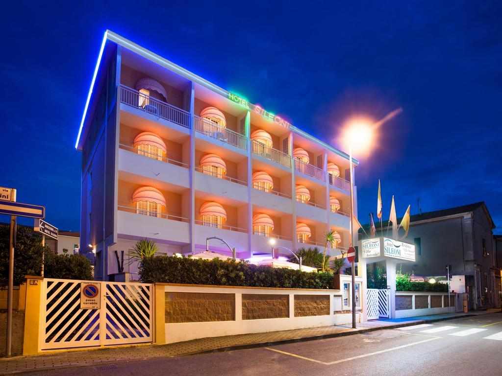 Hotel Sileoni Dependance Villa Antonio Marina di Cecina Kültér fotó