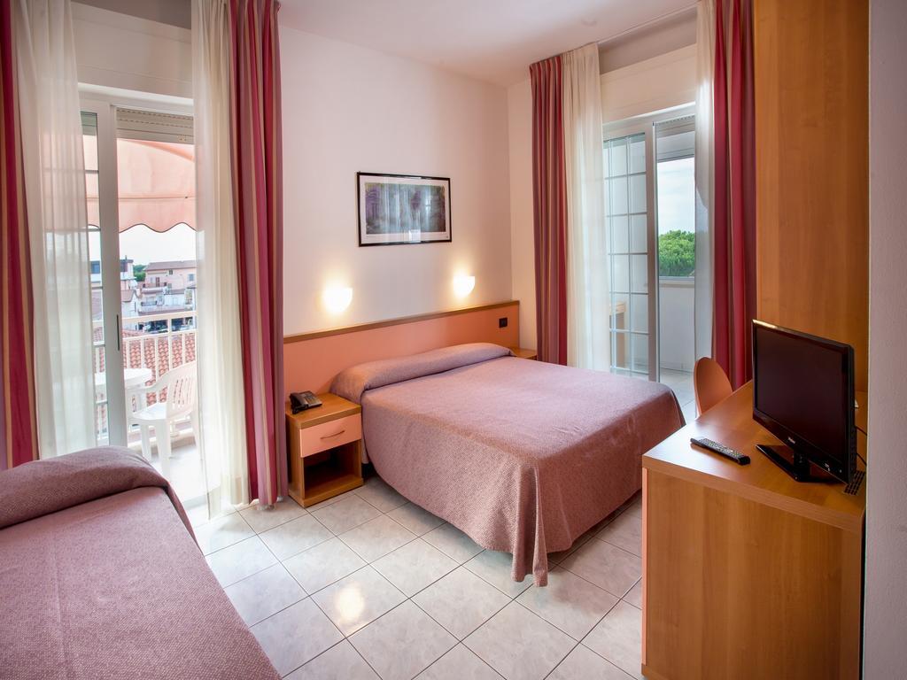 Hotel Sileoni Dependance Villa Antonio Marina di Cecina Kültér fotó
