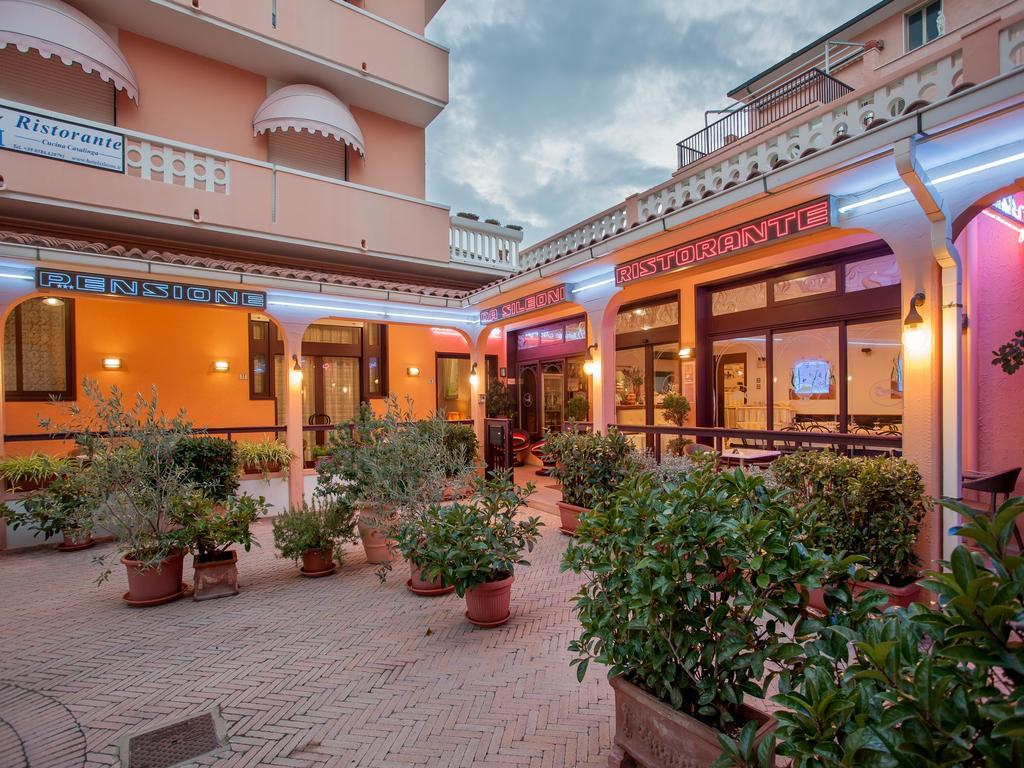 Hotel Sileoni Dependance Villa Antonio Marina di Cecina Kültér fotó