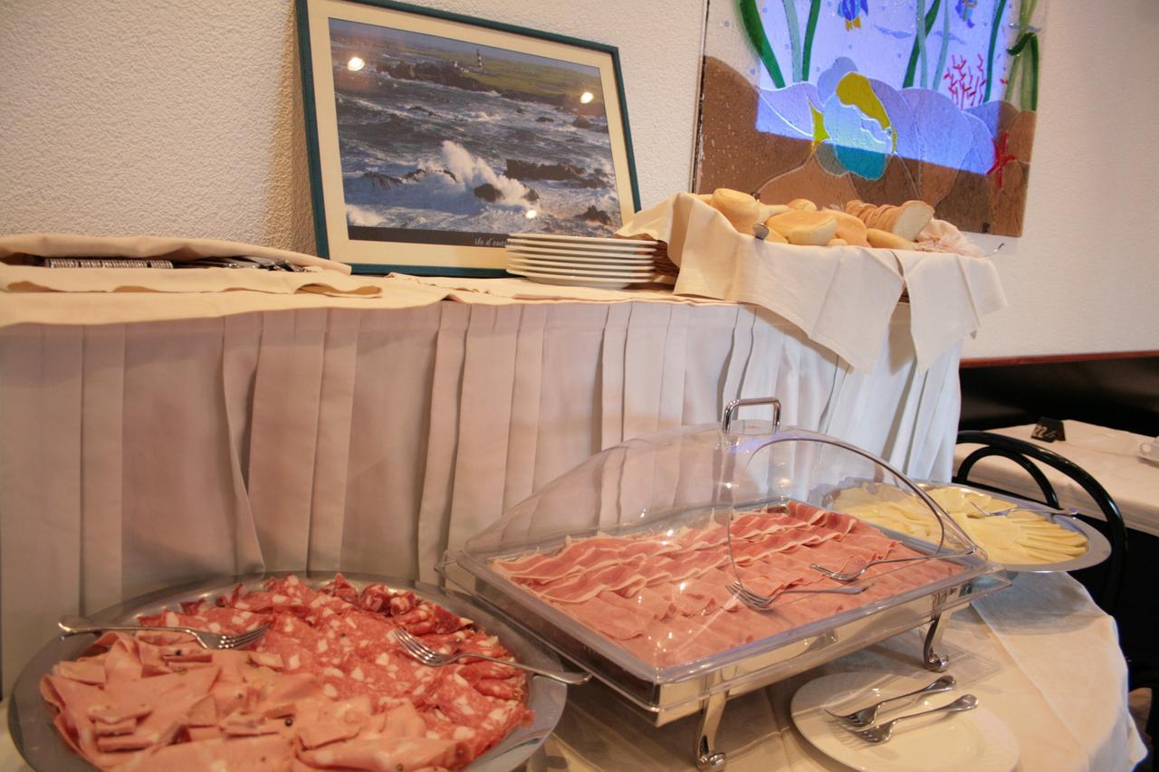 Hotel Sileoni Dependance Villa Antonio Marina di Cecina Kültér fotó